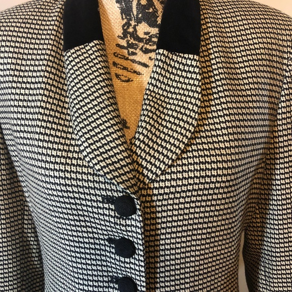 Tahari Vintage Jacket - Picture 2 of 8